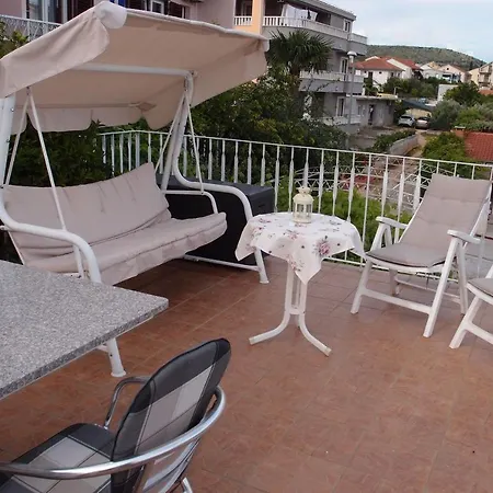 Mira Apartment *